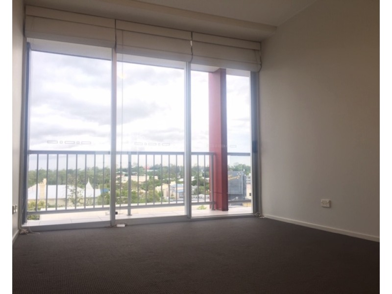 27 Station Rd, Indooroopilly QLD 4068