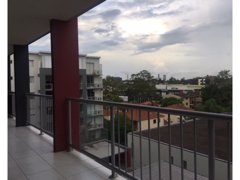 27 Station Rd, Indooroopilly QLD 4068