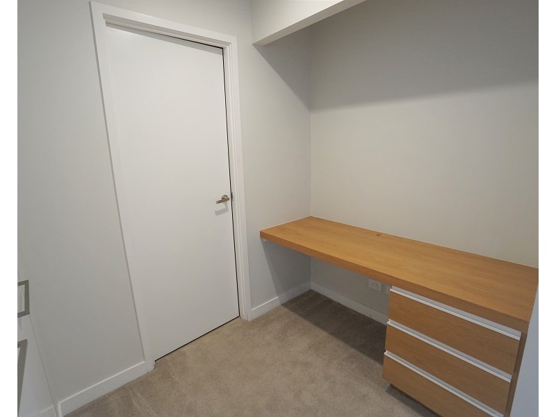 RENTED RENTED, Hamilton QLD 4007