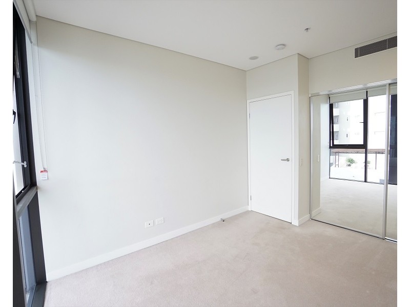 RENTED RENTED, Hamilton QLD 4007