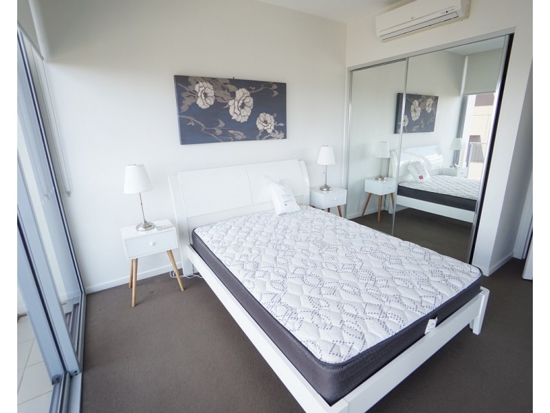 RENTED RENTED, Hamilton QLD 4007