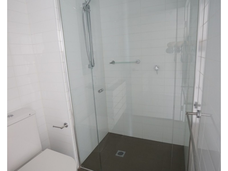 RENTED RENTED, Hamilton QLD 4007