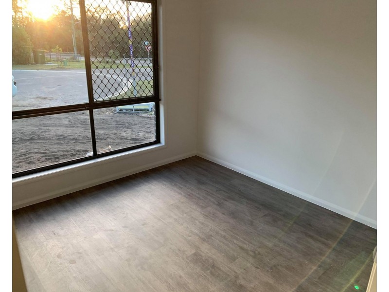 2A Farmer Place, Park Ridge QLD 4125