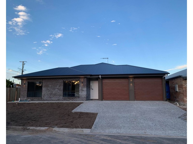 2A Farmer Place, Park Ridge QLD 4125