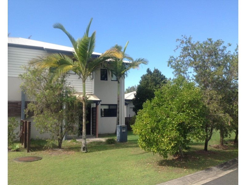 2/22 Catalina Drive, Mudjimba QLD 4564