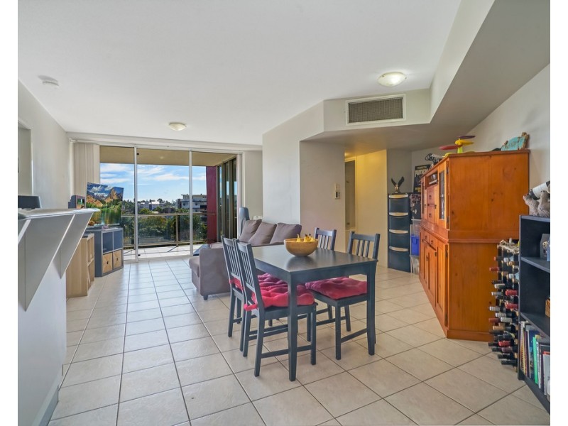 16 / 27 Station Road, Indooroopilly QLD 4068
