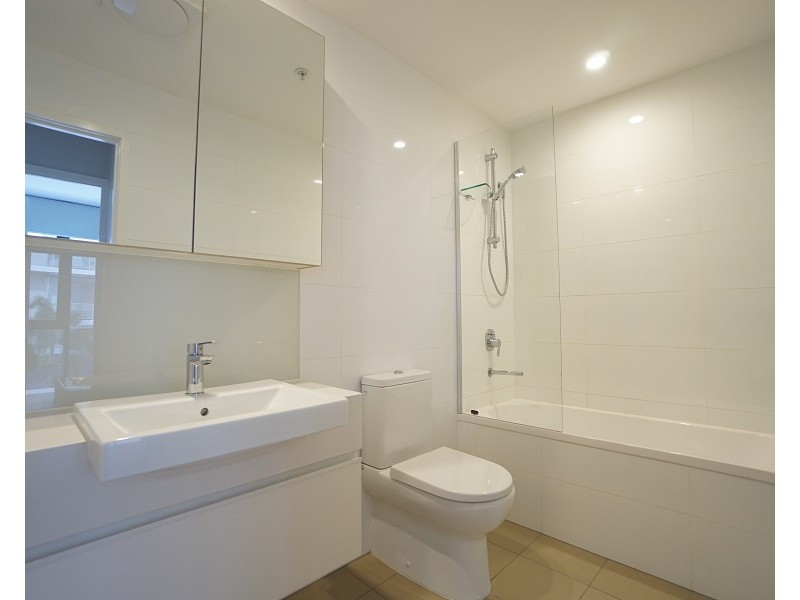 007/37D Harbour Road, Hamilton QLD 4007