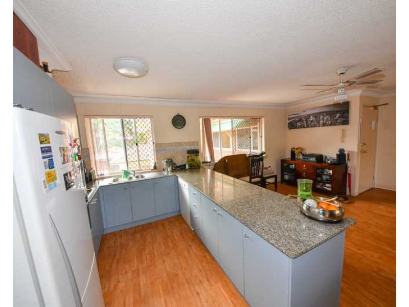 63 Sherwood Rd, Toowong QLD 4066