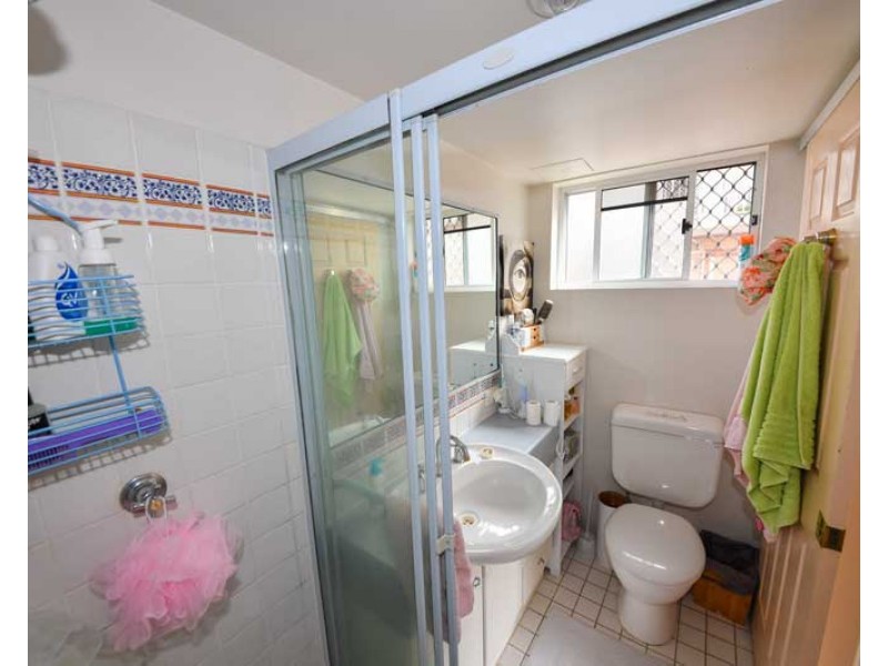 63 Sherwood Rd, Toowong QLD 4066