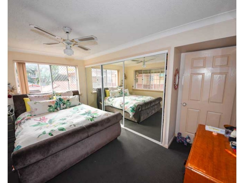 63 Sherwood Rd, Toowong QLD 4066