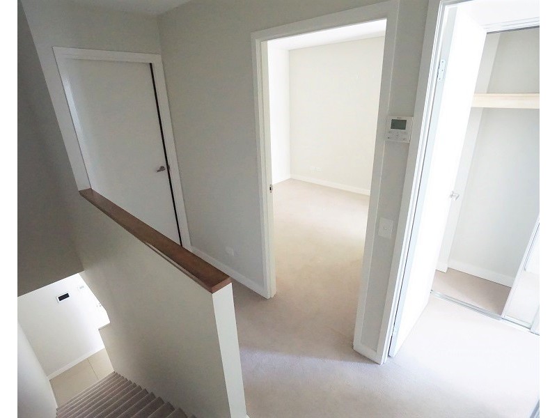 2/37D Harbour Road, Hamilton QLD 4007