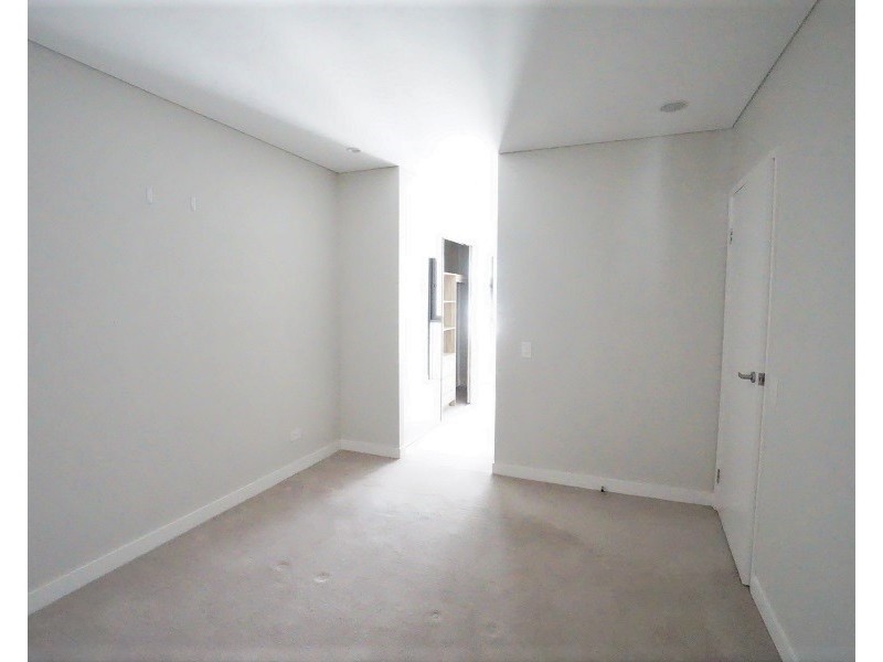 2/37D Harbour Road, Hamilton QLD 4007