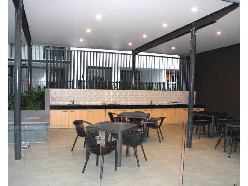 30 Johnston St, Bulimba QLD 4171