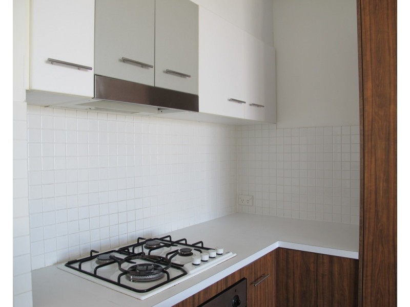 DB2411 / 27 Station Rd, Indooroopilly QLD 4068