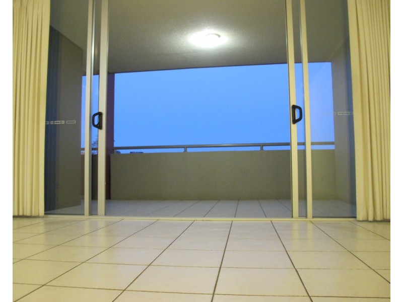 DB2411 / 27 Station Rd, Indooroopilly QLD 4068