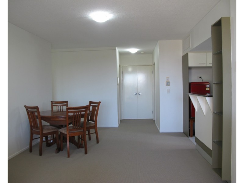 AB2108 / 27 Station Road, Indooroopilly QLD 4068