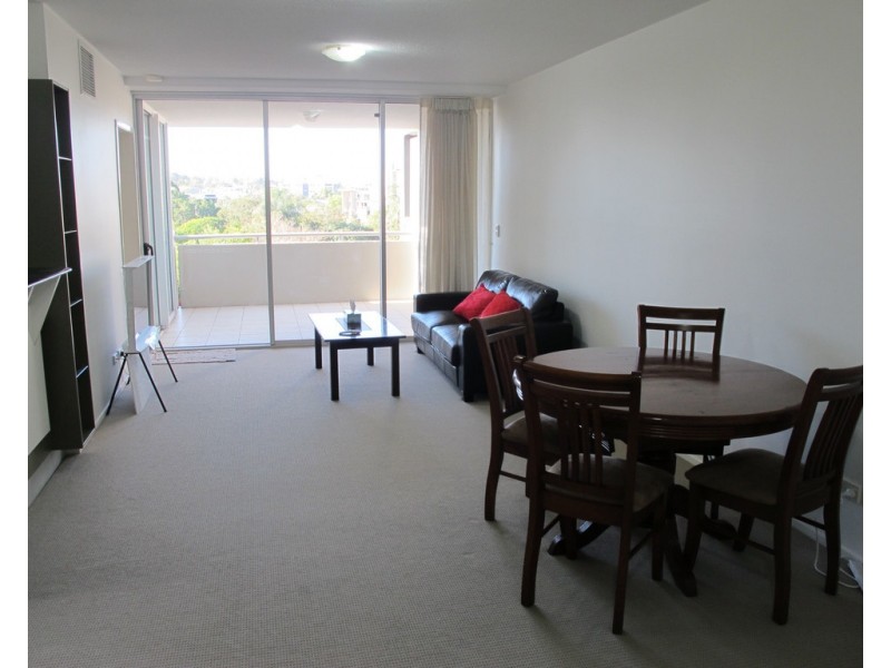 AB2108 / 27 Station Road, Indooroopilly QLD 4068