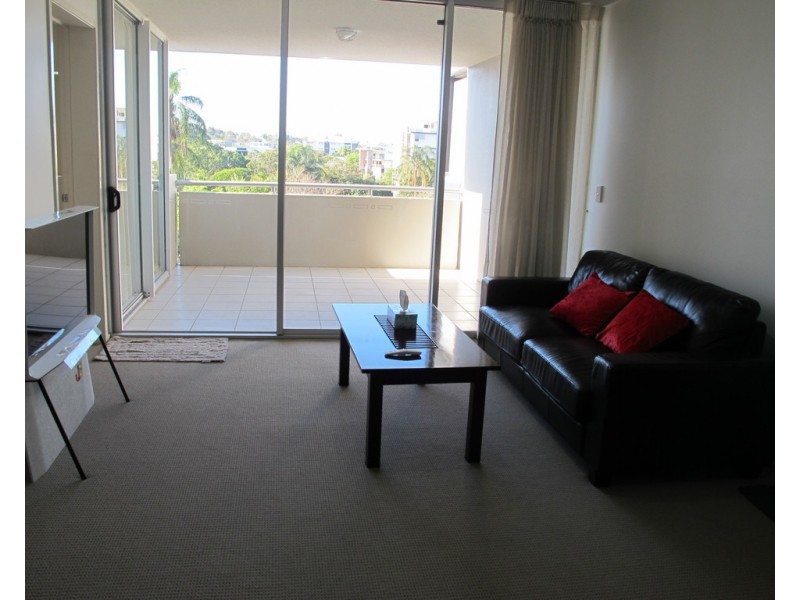 AB2108 / 27 Station Road, Indooroopilly QLD 4068