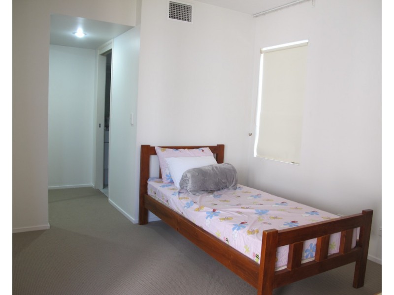 AB2108 / 27 Station Road, Indooroopilly QLD 4068