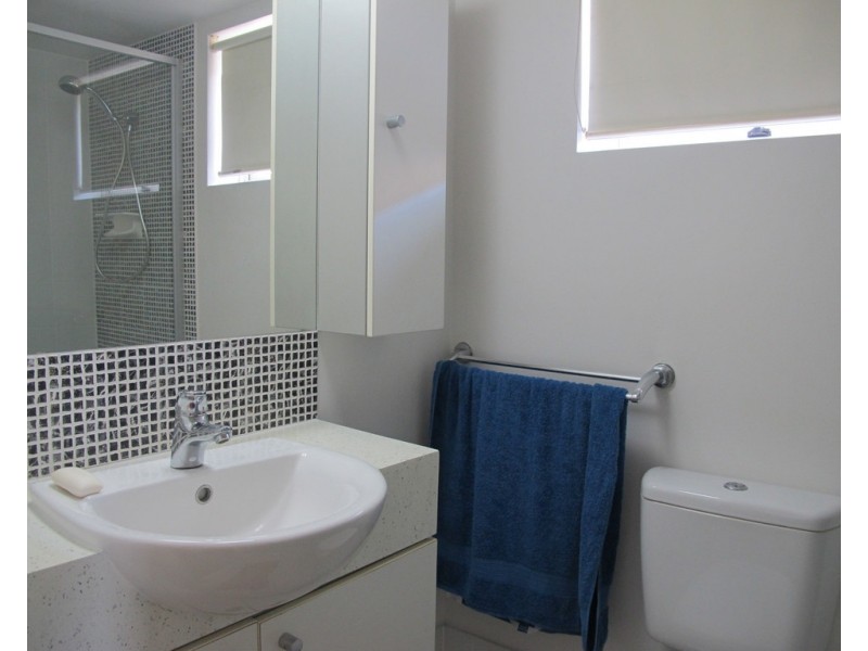 AB2108 / 27 Station Road, Indooroopilly QLD 4068