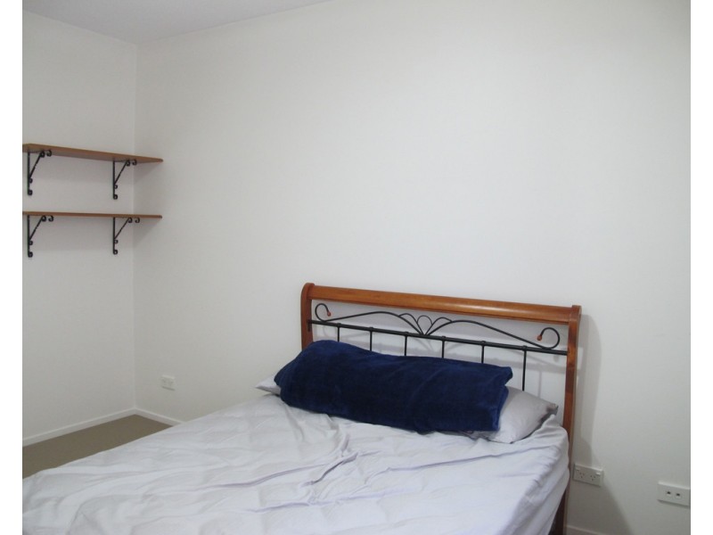 AB2108 / 27 Station Road, Indooroopilly QLD 4068