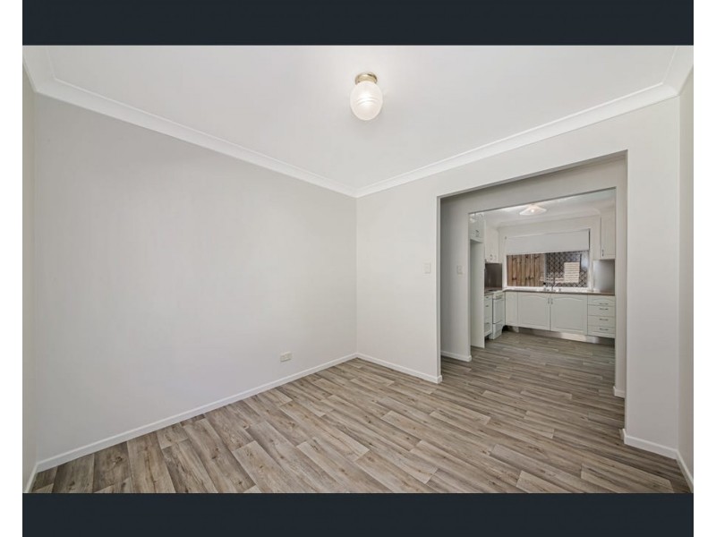 33 DOVER ROAD, Margate QLD 4019