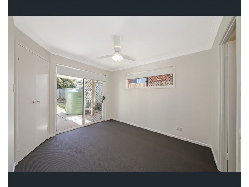 33 DOVER ROAD, Margate QLD 4019