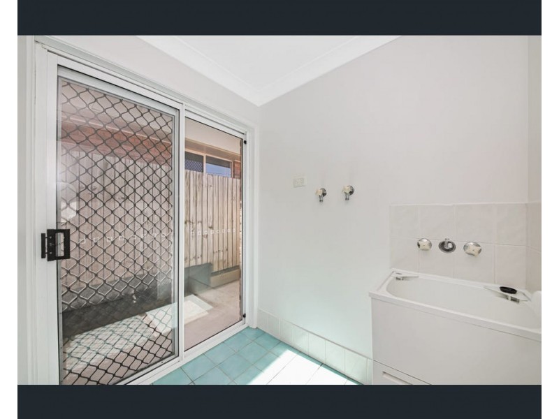 33 DOVER ROAD, Margate QLD 4019