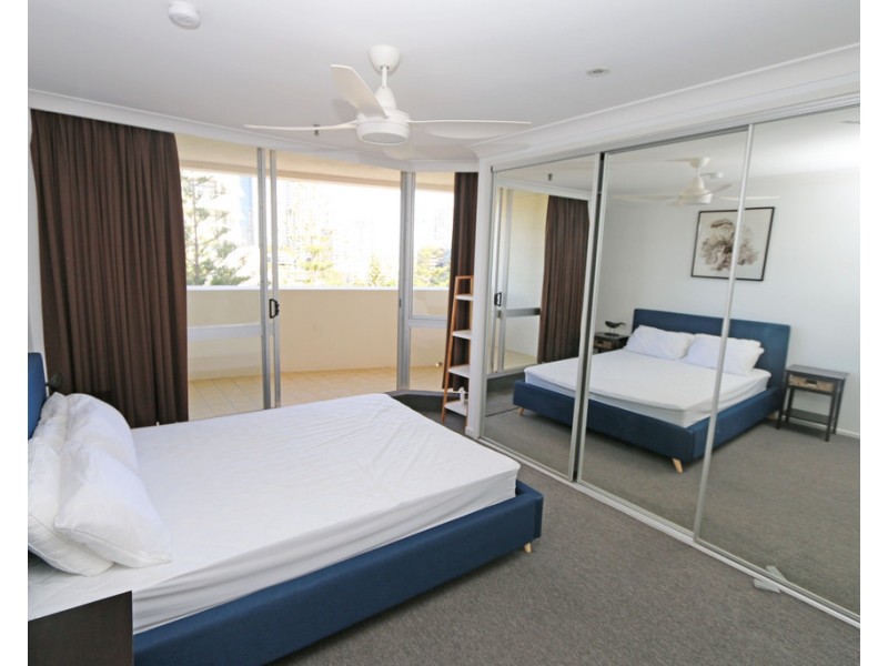 27/114 The Esplanade, Surfers Paradise QLD 4217