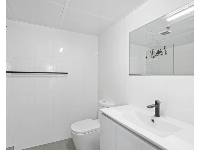 27/114 The Esplanade, Surfers Paradise QLD 4217