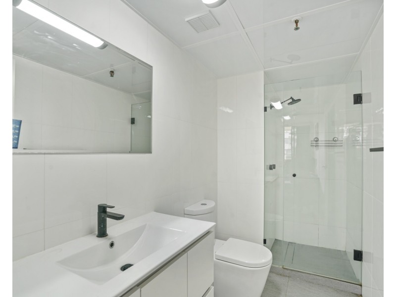 27/114 The Esplanade, Surfers Paradise QLD 4217