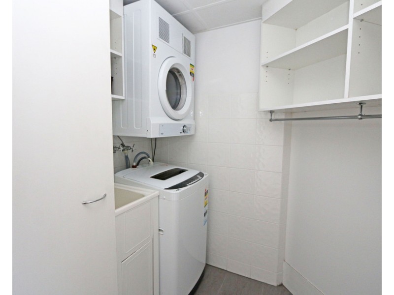 27/114 The Esplanade, Surfers Paradise QLD 4217