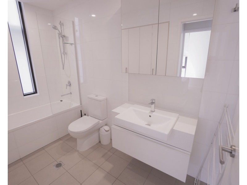 01/37D Harbour Road, Hamilton QLD 4007