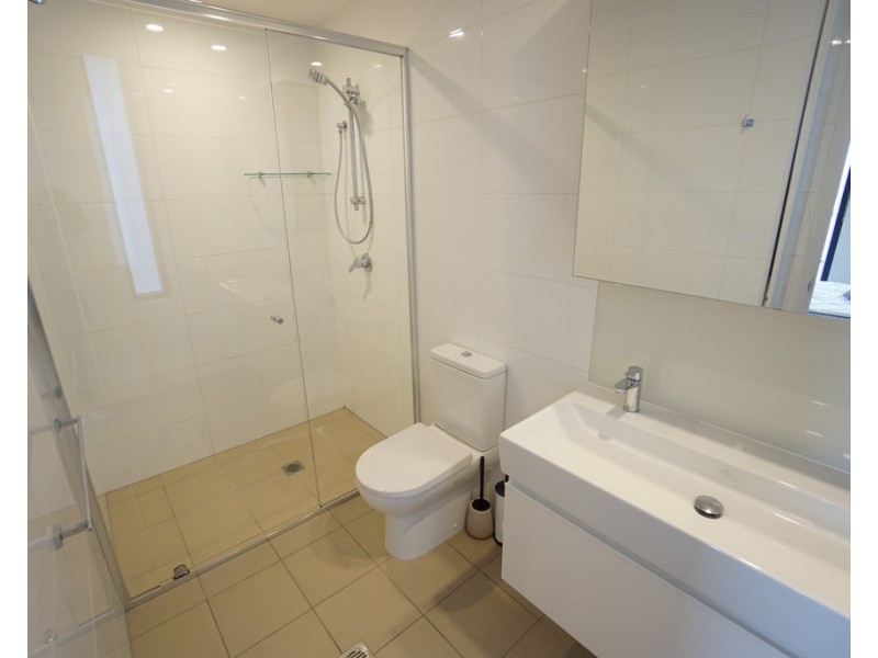 01/37D Harbour Road, Hamilton QLD 4007