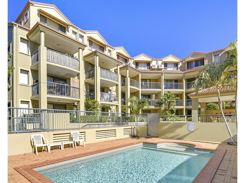 8 Whitby Street, Southport QLD 4215