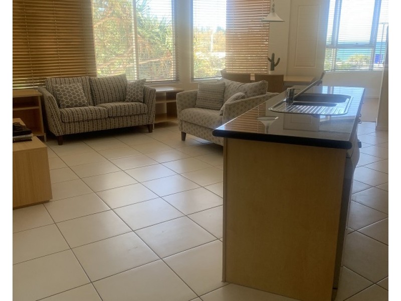 42/8 Levuka Ave, Kings Beach QLD 4551