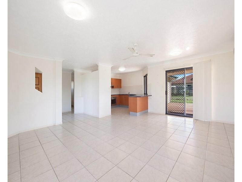 39 Bamboo Crescent, Mount Louisa QLD 4814