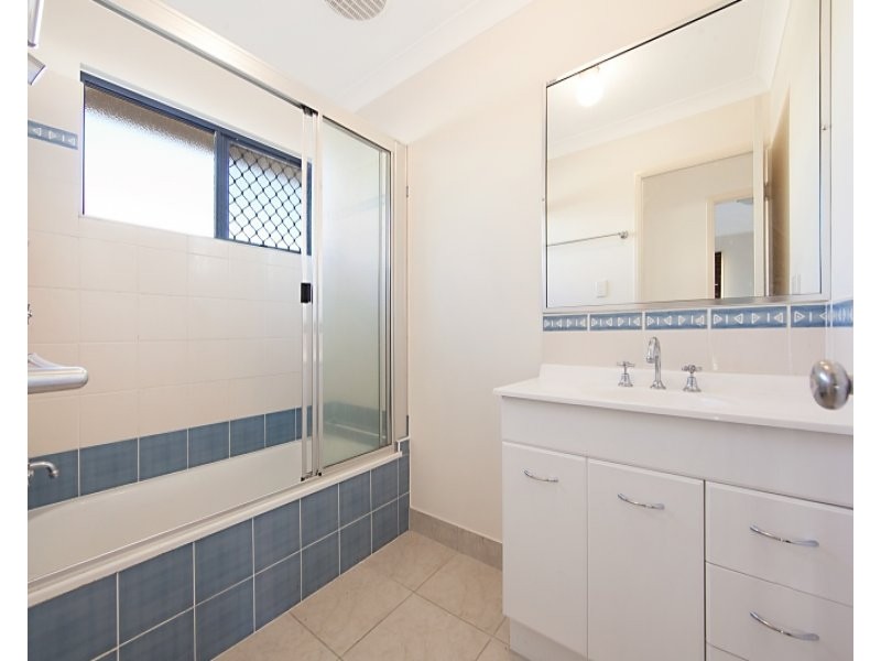 39 Bamboo Crescent, Mount Louisa QLD 4814