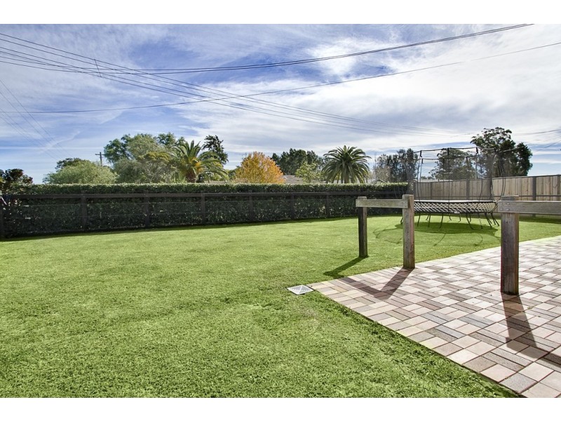 2 Hawkesbury Street, Pitt Town NSW 2756