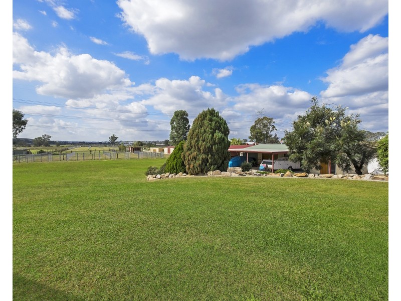 240-244 Luddenham Road, Orchard Hills NSW 2748