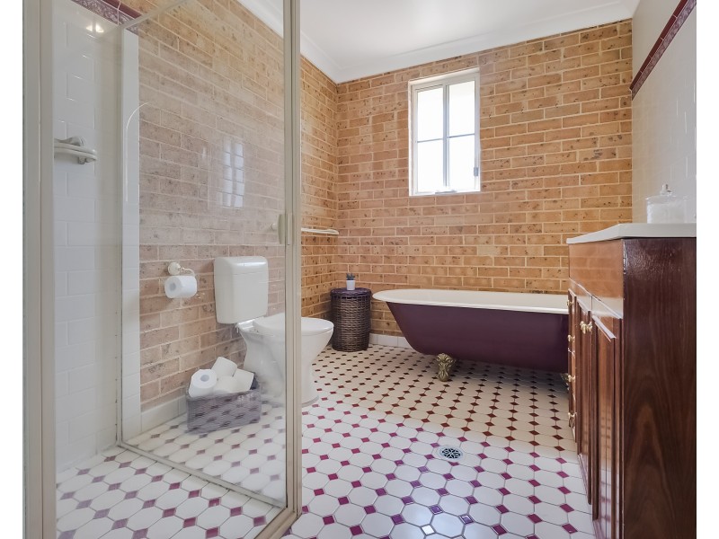 240-244 Luddenham Road, Orchard Hills NSW 2748