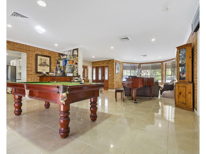 240-244 Luddenham Road, Orchard Hills NSW 2748