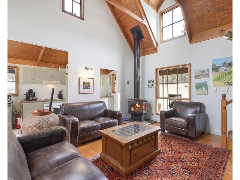6299 Putty Road, Howes Valley NSW 2330