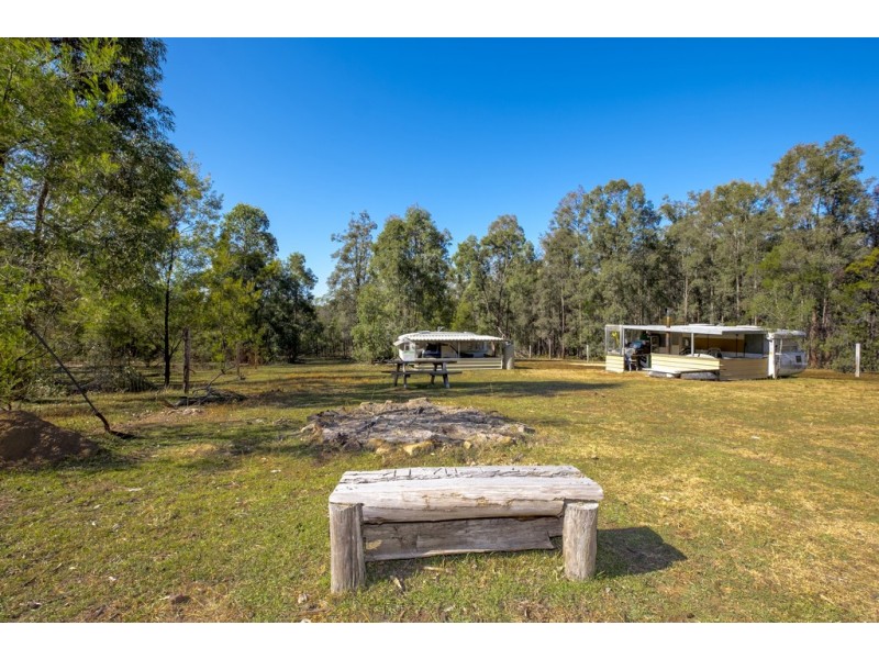 6220 Commission Road, Howes Valley NSW 2330