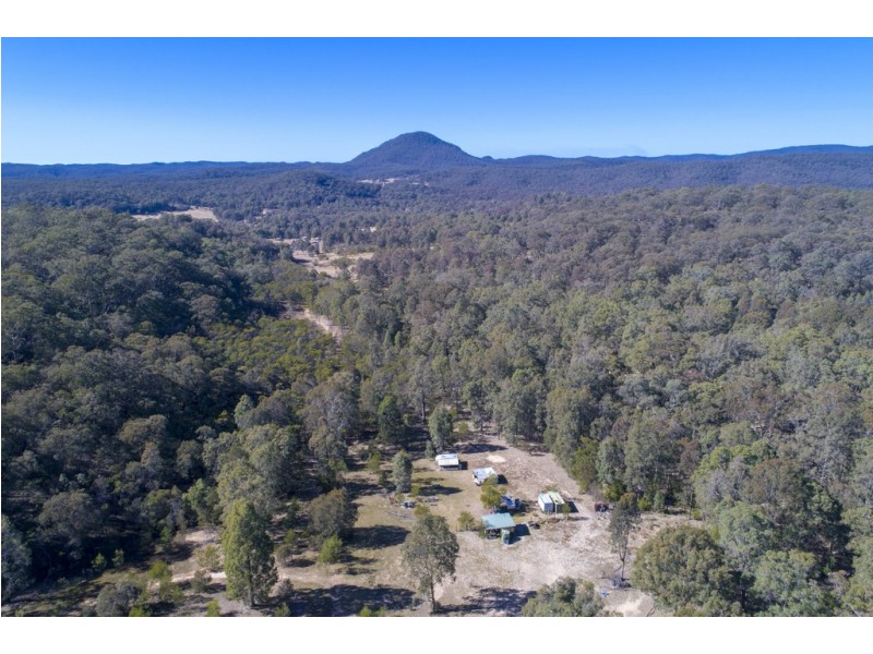 6220 Commission Road, Howes Valley NSW 2330
