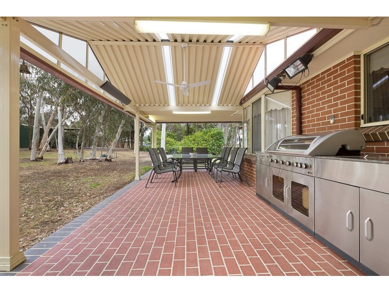 100 First Road, Berkshire Park NSW 2765