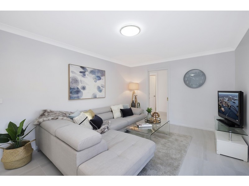 11 Minnamurra Grove, Dural NSW 2158