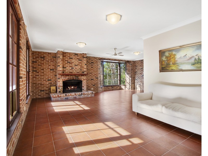 2490 Silverdale Road, Wallacia NSW 2745