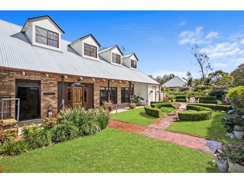 21 Devine Grove, Sackville North NSW 2756