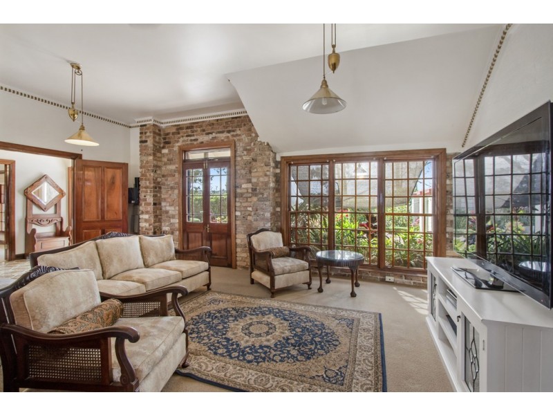 21 Devine Grove, Sackville North NSW 2756